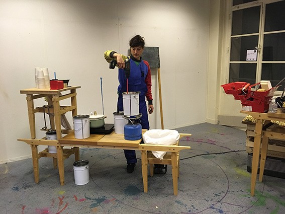 Scénographie du stand pour servir la soupe, à la manière de la peinture fraîche.